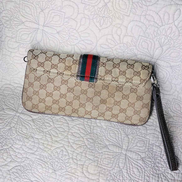 Authentic Vintage Vibes Gucci Wristlet 🦋✨ - Picture 2 of 4